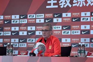 李璇：媒体急于邀功和吹捧会带来负面效应，国足应专注于比赛